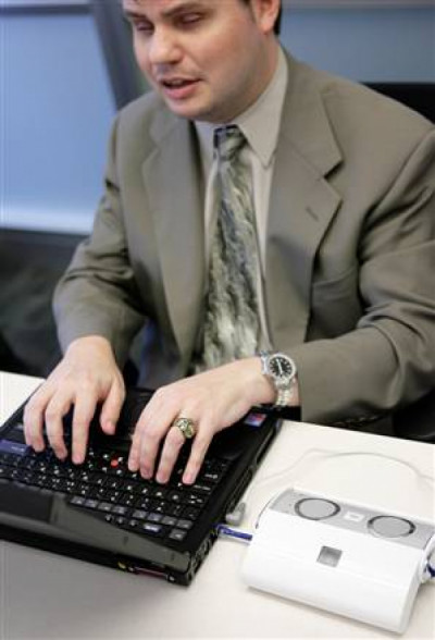 المكتبة السمعية .. دور فاعل في خدمة الطالب ...